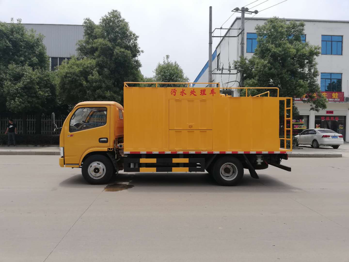 东风小多利卡新款污水处理车