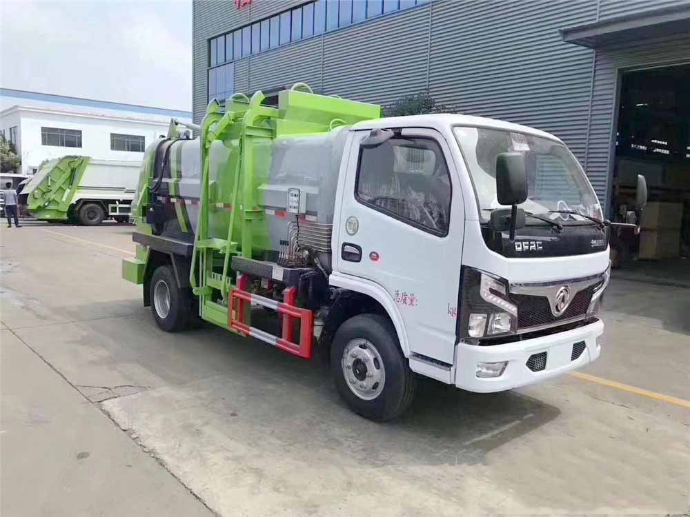 国六6方东风D6 餐厨垃圾车 方罐