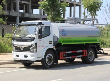 东风大多利卡9方吸粪车
